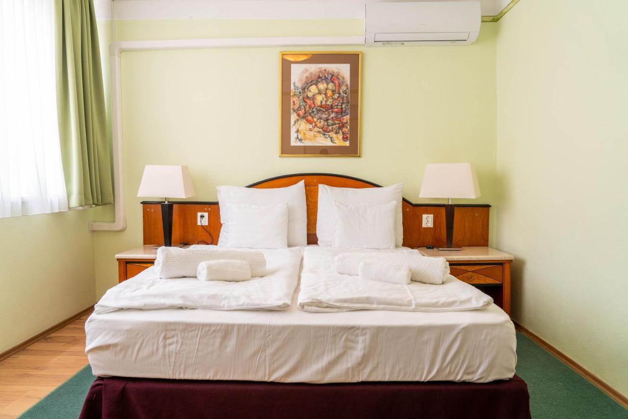 Majerik Hotel Héviz Zewnętrze zdjęcie