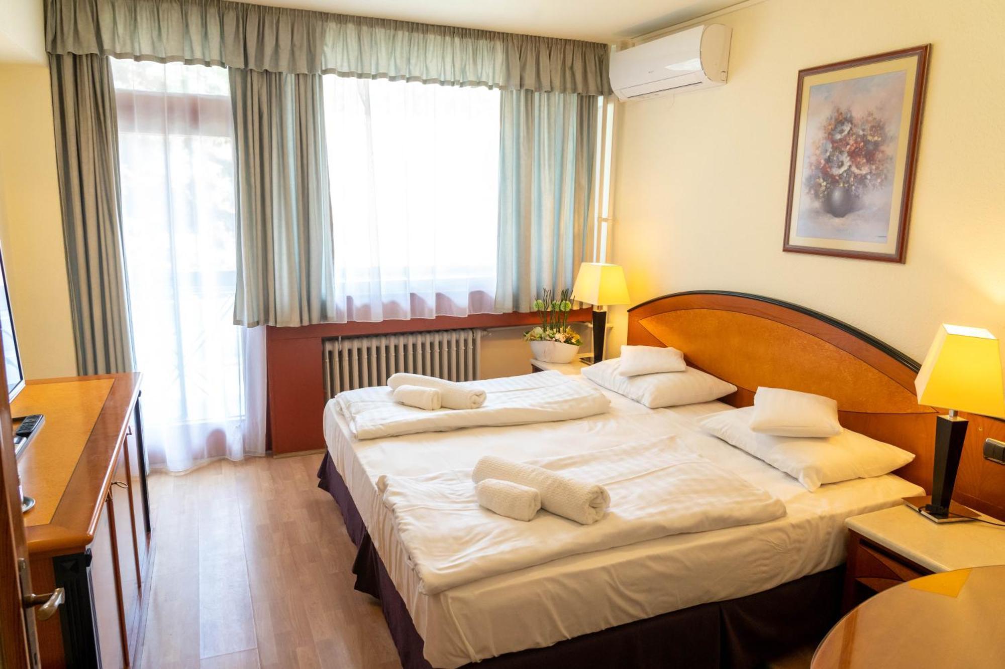 Majerik Hotel Héviz Zewnętrze zdjęcie