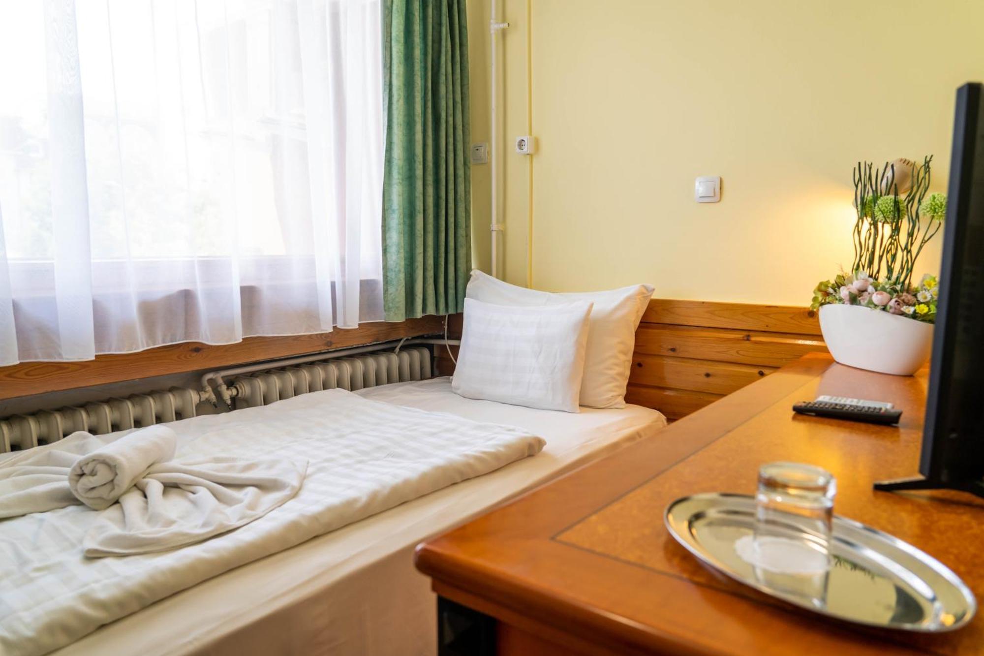 Majerik Hotel Héviz Zewnętrze zdjęcie