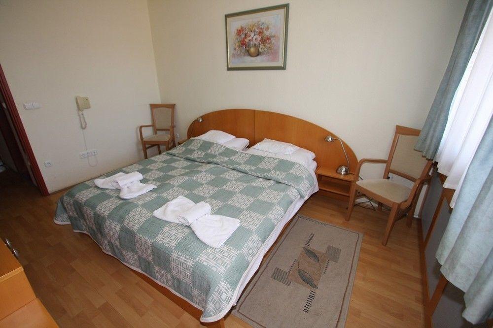 Majerik Hotel Héviz Zewnętrze zdjęcie