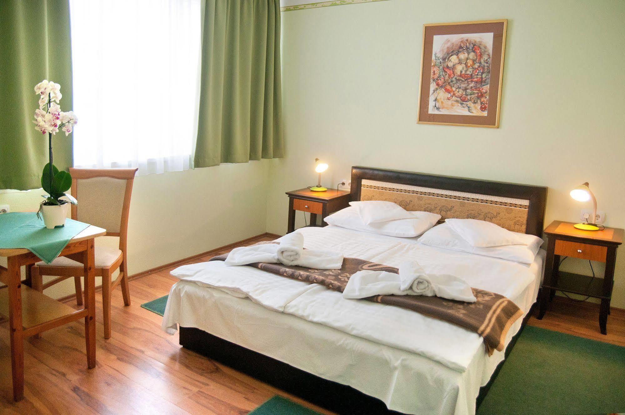 Majerik Hotel Héviz Zewnętrze zdjęcie